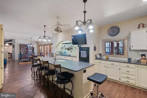 Kitchen - 211 Woolens Rd, Elkton, MD 21921 photo 6 of 8