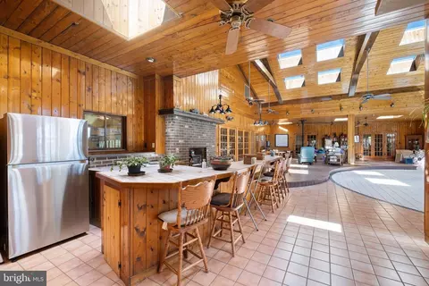 Kitchen - 211 Woolens Rd, Elkton, MD 21921 photo 2 of 8
