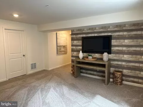 Entry Way - 11 Redcloud Loop, Elkton, MD 21921 photo 12 of 18