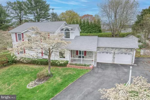111 Dennis Dr, Elkton, MD 21921 photo 2