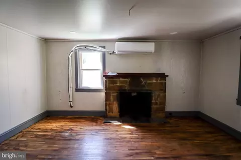 Living - 750 Bell Manor Rd, Conowingo, MD 21918 photo 1 of 4