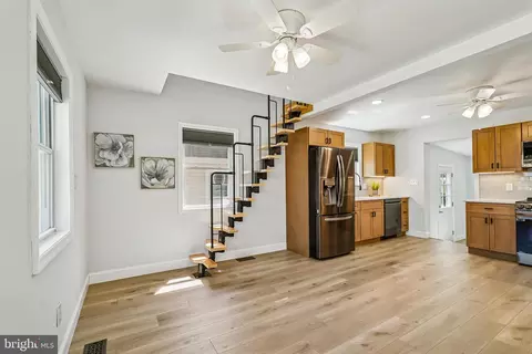 Entry Way - 11 Riverview Ave, Earleville, MD 21919 photo 2 of 7