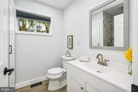 Bath - 11 Riverview Ave, Earleville, MD 21919 photo 1 of 1