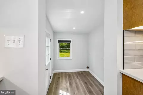 Entry Way - 11 Riverview Ave, Earleville, MD 21919 photo 5 of 7