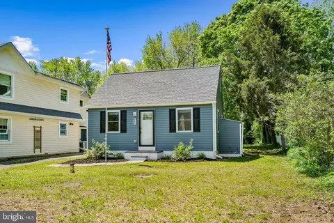 11 Riverview Ave, Earleville, MD 21919