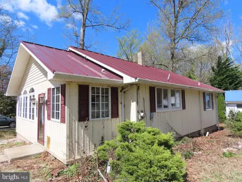75 Elkside Rd, Elkton, MD 21921