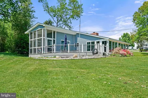 40 Lower Beach Dr, North East, MD 21901