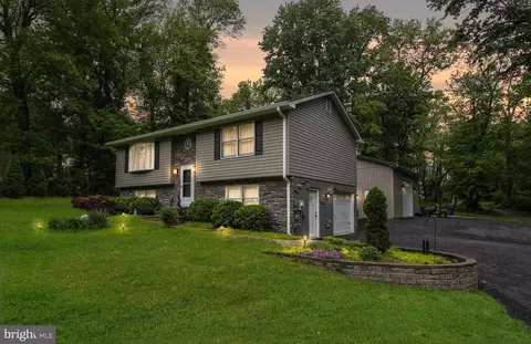 19 Old Hilltop Rd, Conowingo, MD 21918
