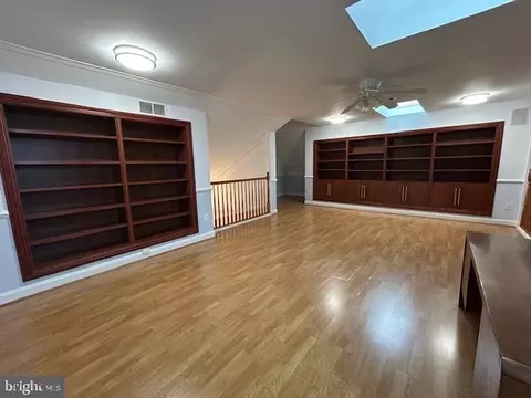 Living - 39 Riverside Dr, Elkton, MD 21921 photo 7 of 9