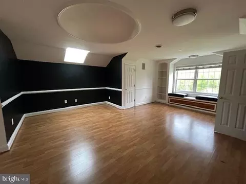 Living - 39 Riverside Dr, Elkton, MD 21921 photo 9 of 9
