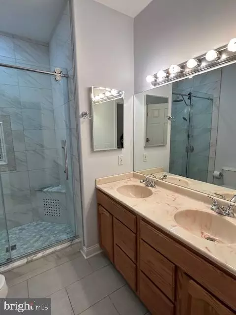 Bath - 39 Riverside Dr, Elkton, MD 21921 photo 9 of 14