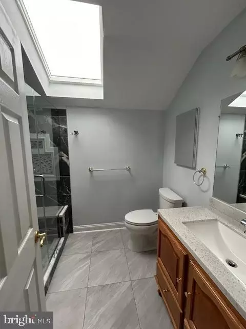 Bath - 39 Riverside Dr, Elkton, MD 21921 photo 11 of 14