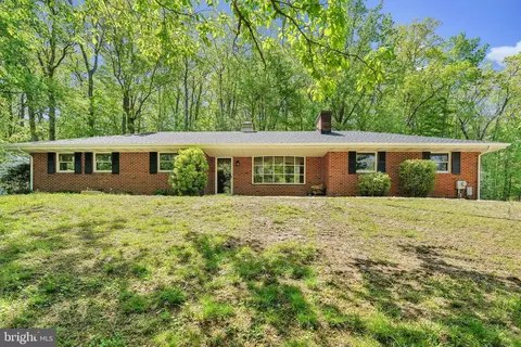 20 Huminski Rd, Elkton, MD 21921