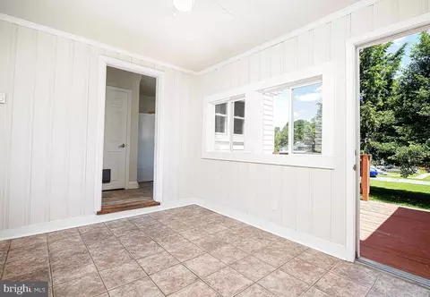 Entry Way - 12 Riverview Ave, Earleville, MD 21919 photo 4 of 6