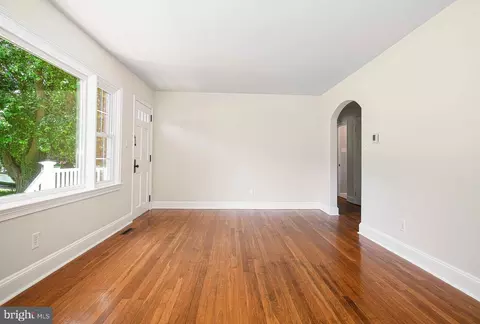 Living - 12 Riverview Ave, Earleville, MD 21919 photo 1 of 7