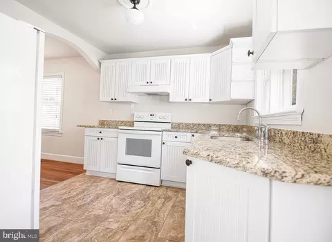 Entry Way - 12 Riverview Ave, Earleville, MD 21919 photo 2 of 6
