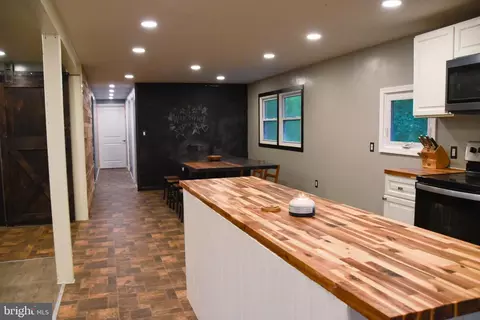 Entry Way - 38 Behm Ln, Colora, MD 21917 photo 4 of 11