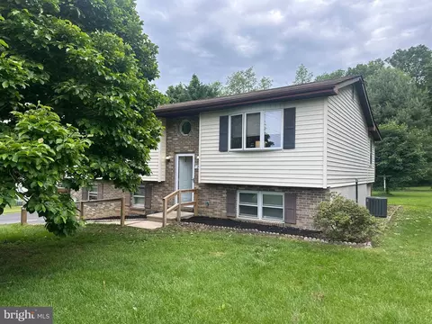 23 Topeka Rd, Conowingo, MD 21918