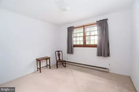 Bedroom - 103 N Edgewood Dr, Elkton, MD 21921 photo 3 of 3