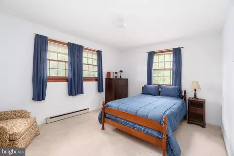 Bedroom - 103 N Edgewood Dr, Elkton, MD 21921 photo 2 of 3