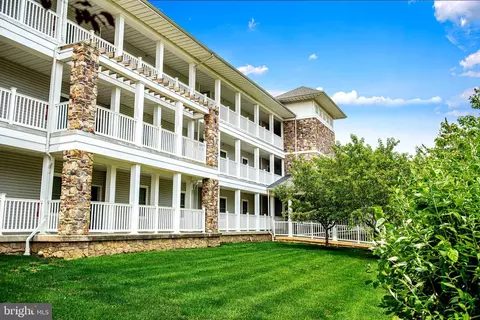 231 Roundhouse Dr #2J, Perryville, MD 21903