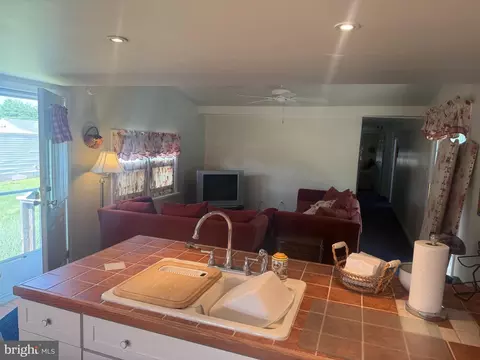 2 Cedar St, Earleville, MD 21919 photo 3
