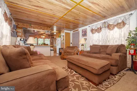 Entry Way - 7 Hillcrest, Conowingo, MD 21918 photo 1 of 2