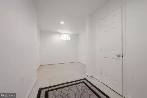 Entry Way - 6 Windsor Ct, Elkton, MD 21921 photo 6 of 6