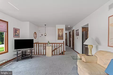 9 White Pine Cir, Elkton, MD 21921 photo 8