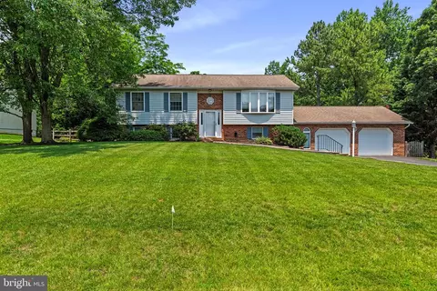 9 White Pine Cir, Elkton, MD 21921 photo 2
