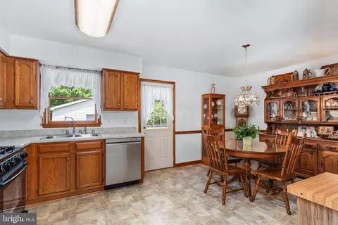 9 White Pine Cir, Elkton, MD 21921 photo 10