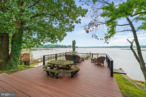 37 Mainsail Dr, Elkton, MD 21921