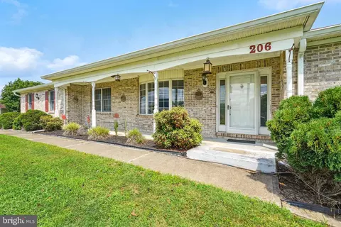 Exterior - 206 Newark Ave, Elkton, MD 21921 photo 2 of 11