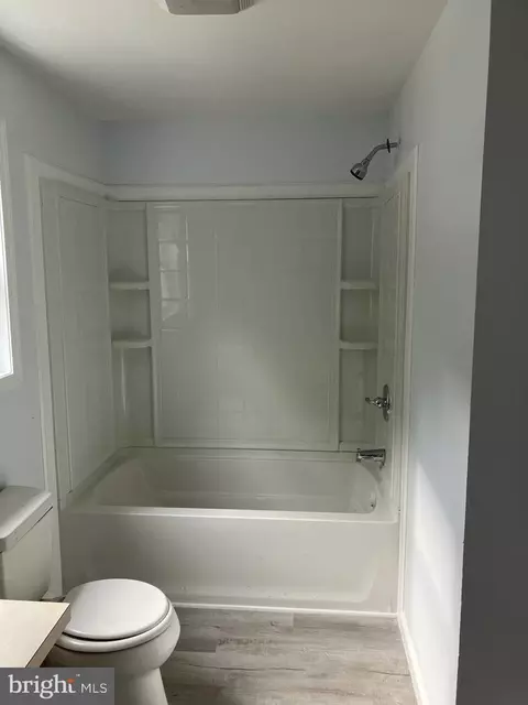 Bath - 21 Deer Path Way, Earleville, MD 21919 photo 1 of 4