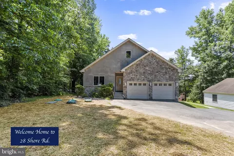 28 S Shore Rd, Elkton, MD 21921