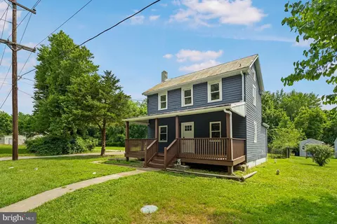 906 N Bridge St, Elkton, MD 21921