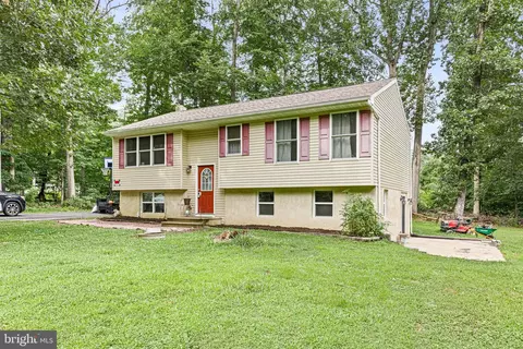 52 Woody Ln, Elkton, MD 21921