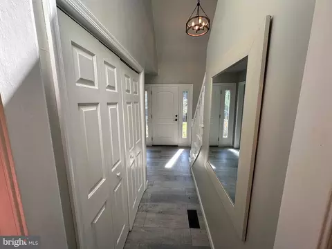 Entry Way - 65 Jackson Hall School Rd, Elkton, MD 21921 photo 6 of 17