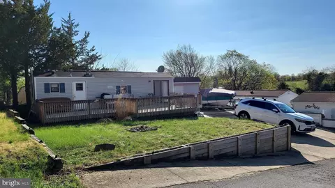 230 231 Arapho Ln #GLEN 8, Earleville, MD 21919