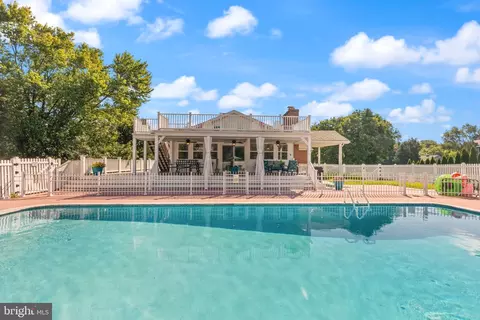 17 Shelter Cove Rd, North East, MD 21901