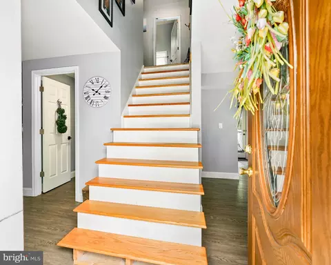 Entry Way - 111 Brown St, Elkton, MD 21921 photo 1 of 4