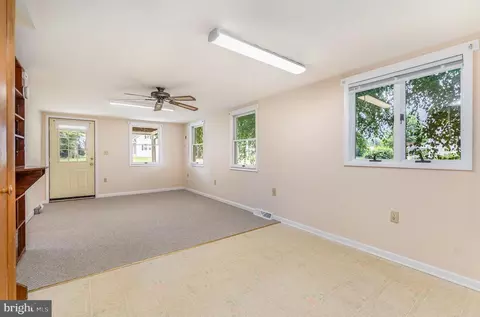 259 E Main St, Cecilton, MD 21913 photo 8