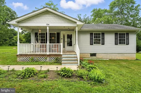194 Hilltop Rd, Elkton, MD 21921