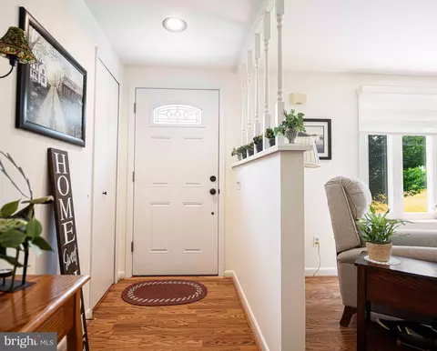 Entry Way - 289 Conowingo Rd, Conowingo, MD 21918 photo 1 of 2
