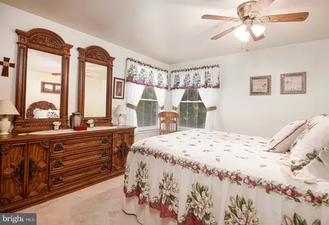 Bedroom - 289 Conowingo Rd, Conowingo, MD 21918 photo 2 of 3