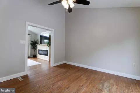 Living - 644 Bell Manor Rd, Conowingo, MD 21918 photo 3 of 3