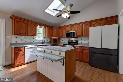Kitchen - 644 Bell Manor Rd, Conowingo, MD 21918 photo 2 of 4