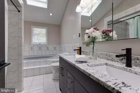 Bath - 644 Bell Manor Rd, Conowingo, MD 21918 photo 1 of 3