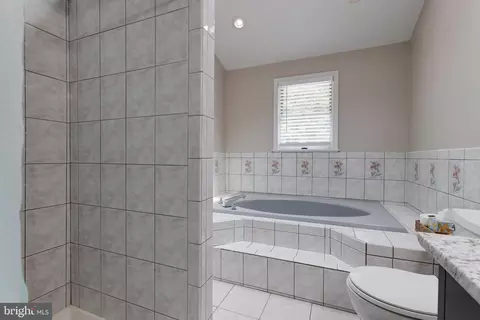 Bath - 644 Bell Manor Rd, Conowingo, MD 21918 photo 2 of 3