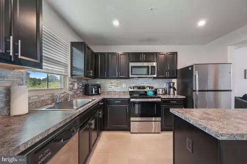 Kitchen - 8 Marsh Ln, Elkton, MD 21921 photo 2 of 2